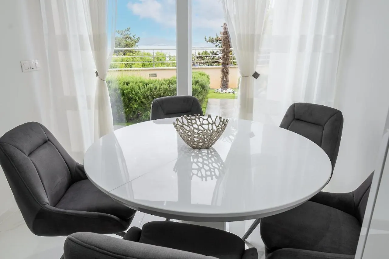 Palms Holiday Home Crikvenica