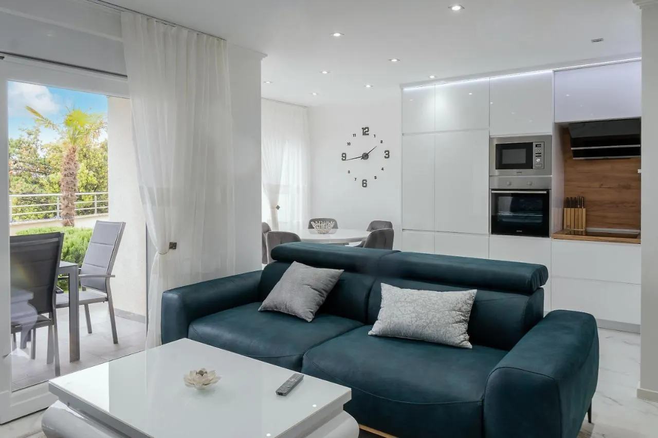 Palms Holiday Home Crikvenica
